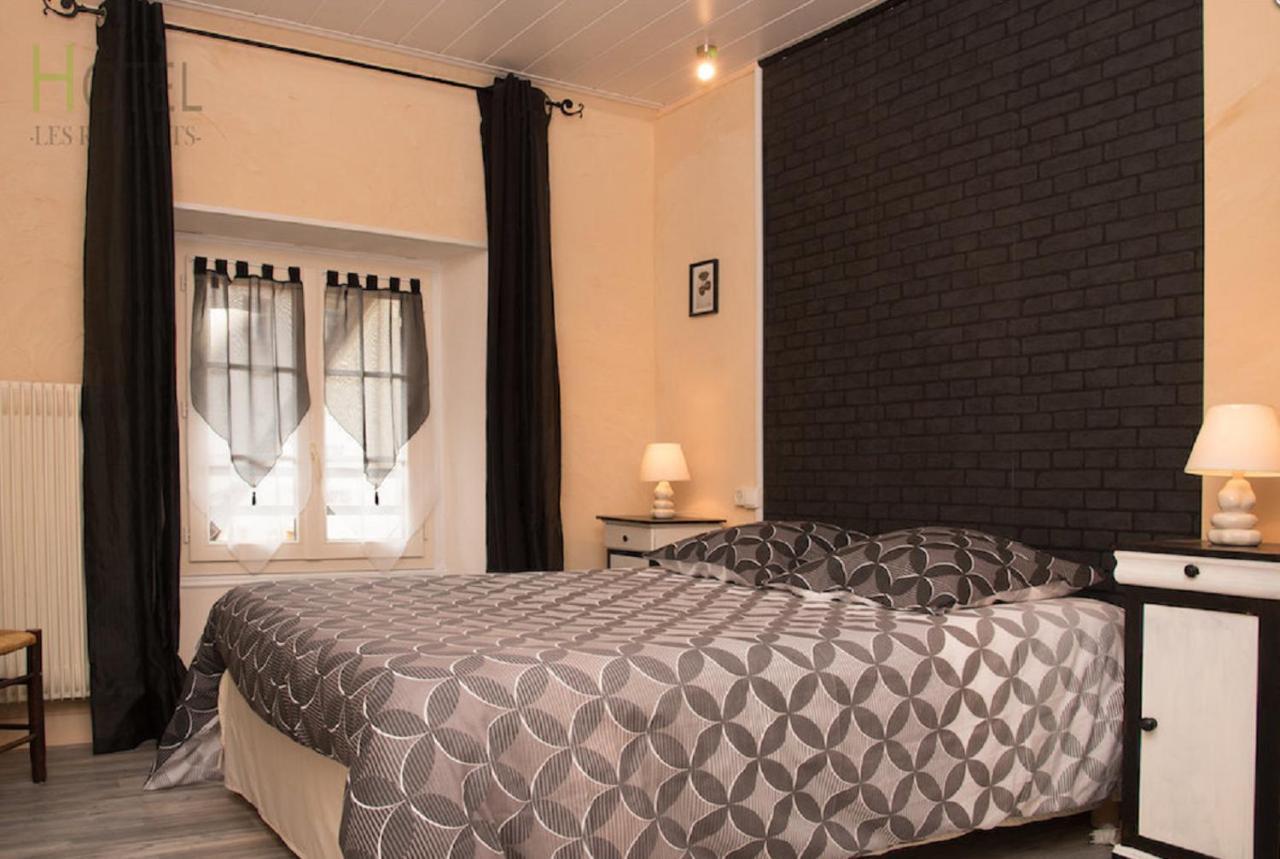 Hotel Les Remparts Nozeroy Exterior foto